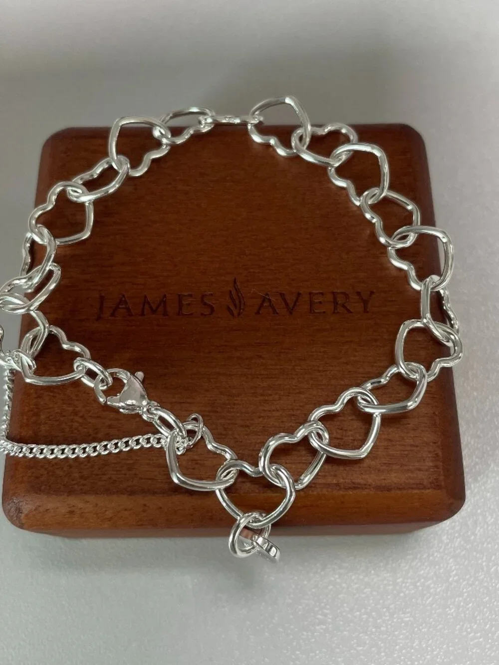 James Avery Connected Hearts Charm Bracelet - Picture 1 of 3